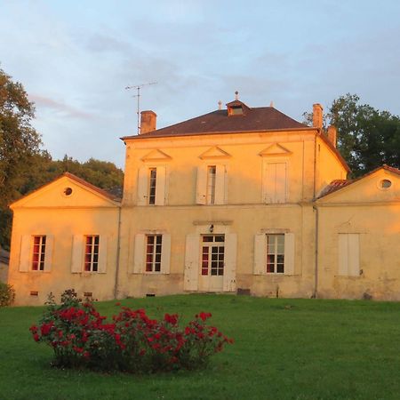 Aux Trois Fontaines Bed & Breakfast Eynesse Dış mekan fotoğraf