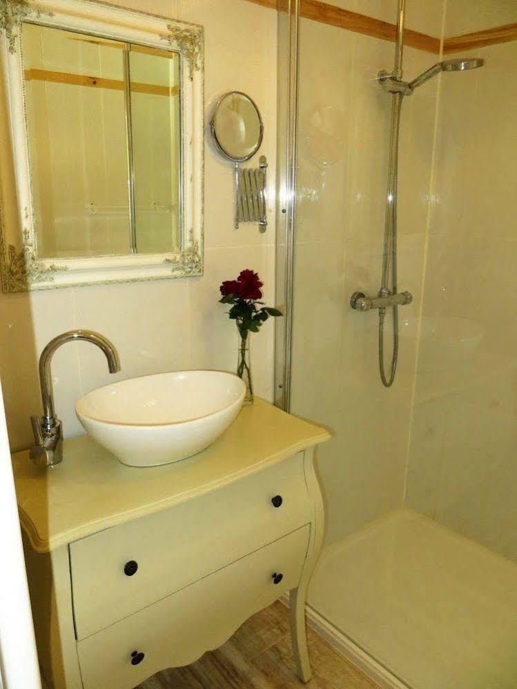 Aux Trois Fontaines Bed & Breakfast Eynesse Dış mekan fotoğraf