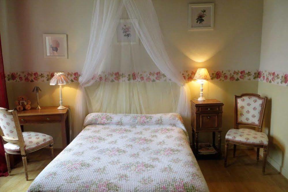 Aux Trois Fontaines Bed & Breakfast Eynesse Dış mekan fotoğraf