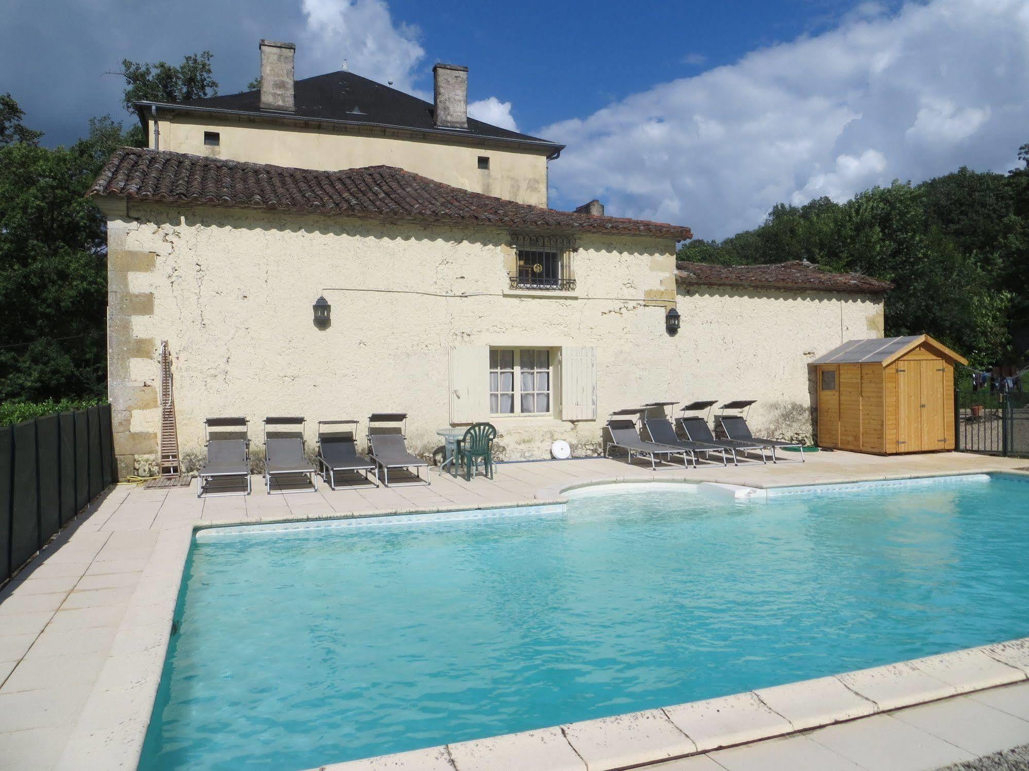 Aux Trois Fontaines Bed & Breakfast Eynesse Dış mekan fotoğraf