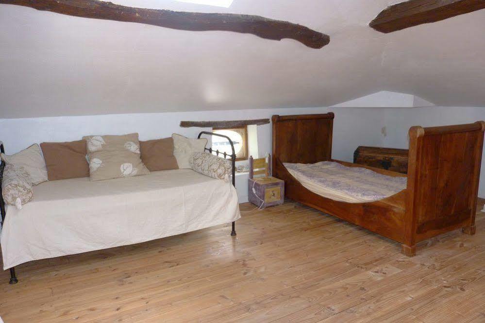 Aux Trois Fontaines Bed & Breakfast Eynesse Dış mekan fotoğraf